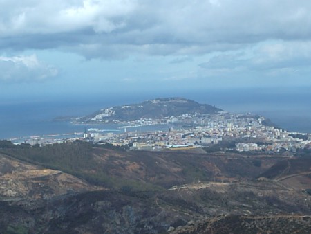Tanger - La côte nord - Vue sur Fnidek et Ceuta